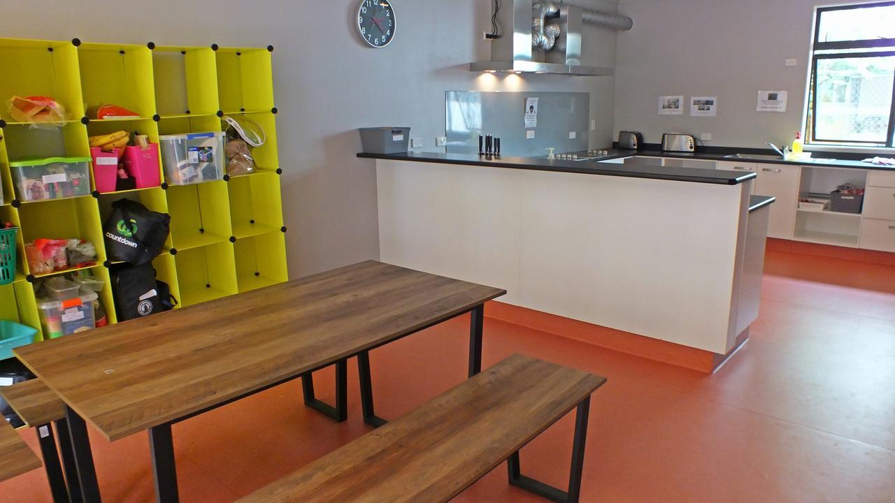 Bay Adventurer Backpackers & Apartments Paihia Dış mekan fotoğraf