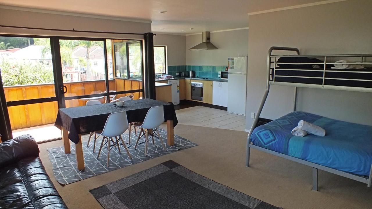 Bay Adventurer Backpackers & Apartments Paihia Dış mekan fotoğraf